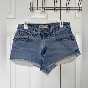 LEVI’s denim jean shorts daisy duke cut off
